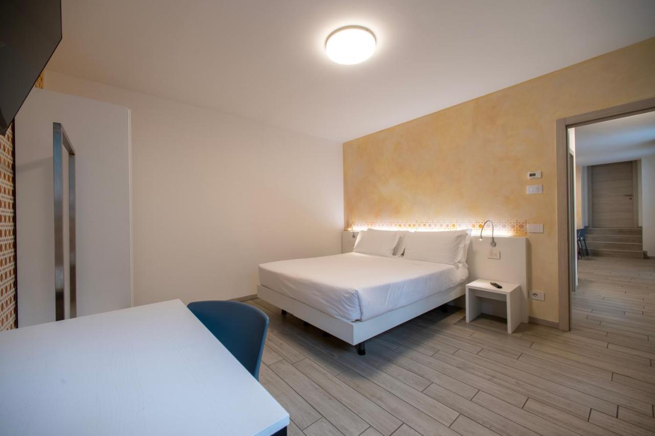 Cityu - Grazioli 27 Trento Centro Con Parcheggio Privato Gratuito מראה חיצוני תמונה